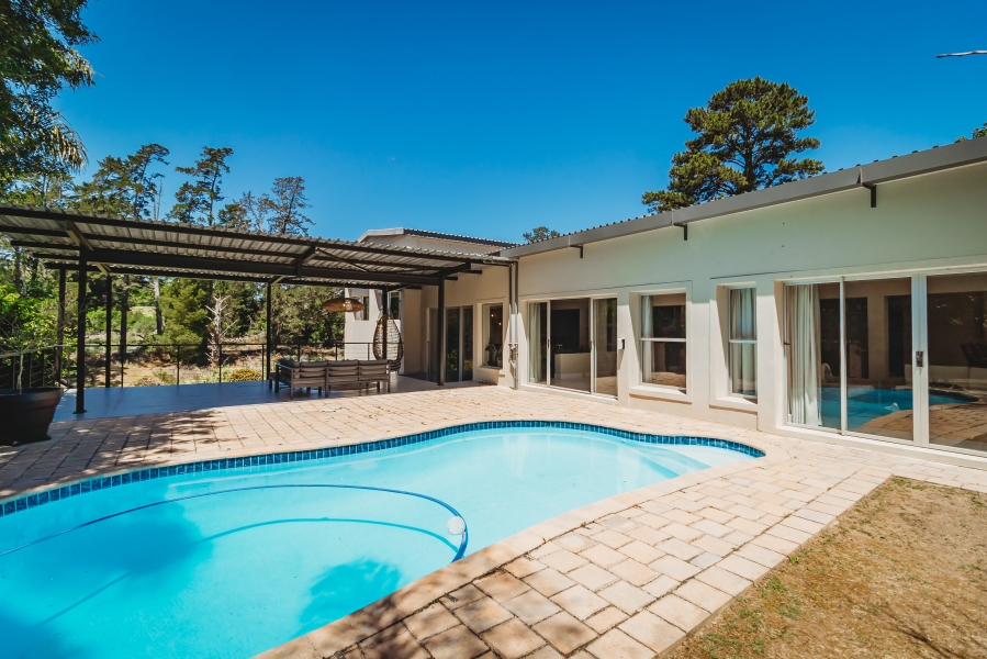 5 Bedroom Property for Sale in Heather Park Western Cape